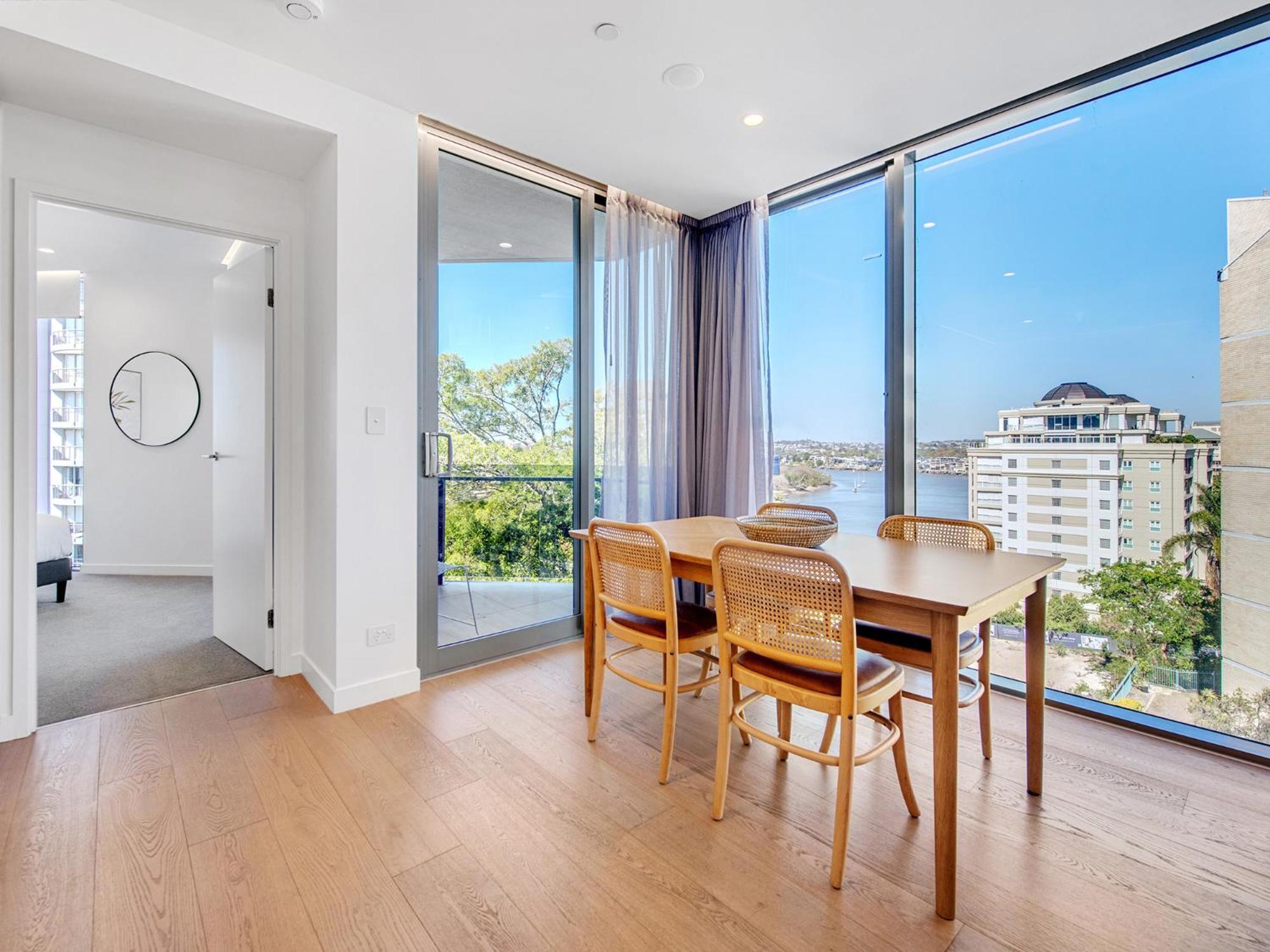 Lovely 2 Bedroom Executive Apartment บริสเบน ภายนอก รูปภาพ